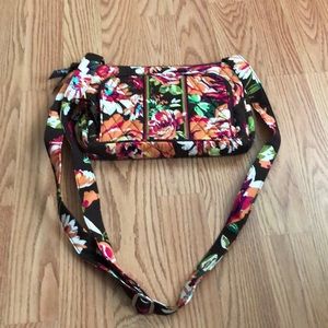 Like new! Vera Bradley floral crossbody bag